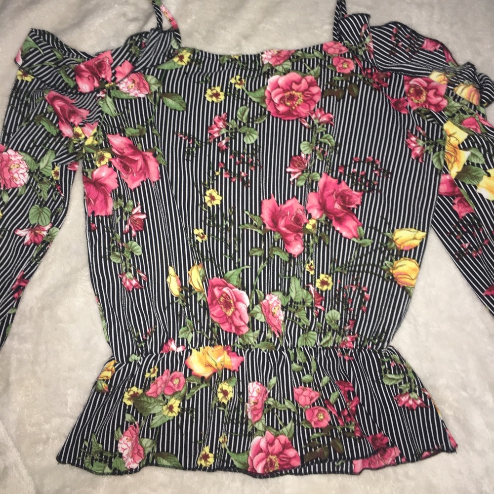 Open shoulder striped floral top